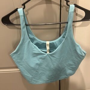 Lululemon crapped tank with shelf only worn a few times like new